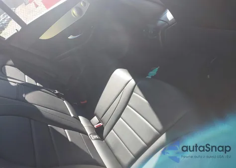 2019 Mercedes-Benz Glc 300 4Matic z USA, uszkodzony, nr VIN WDC0G4KB7KV148597